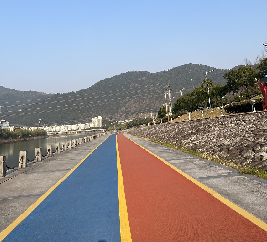預(yù)制型橡膠跑道，橡膠卷材，環(huán)保田徑跑道，浙江三速體育